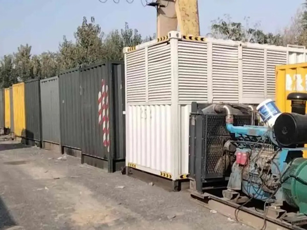 石鼓200KW柴油发电机机组每小时油耗是多少?